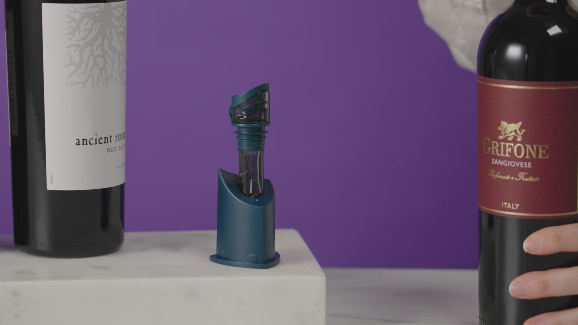 Tilt Aerator in Deep Teal